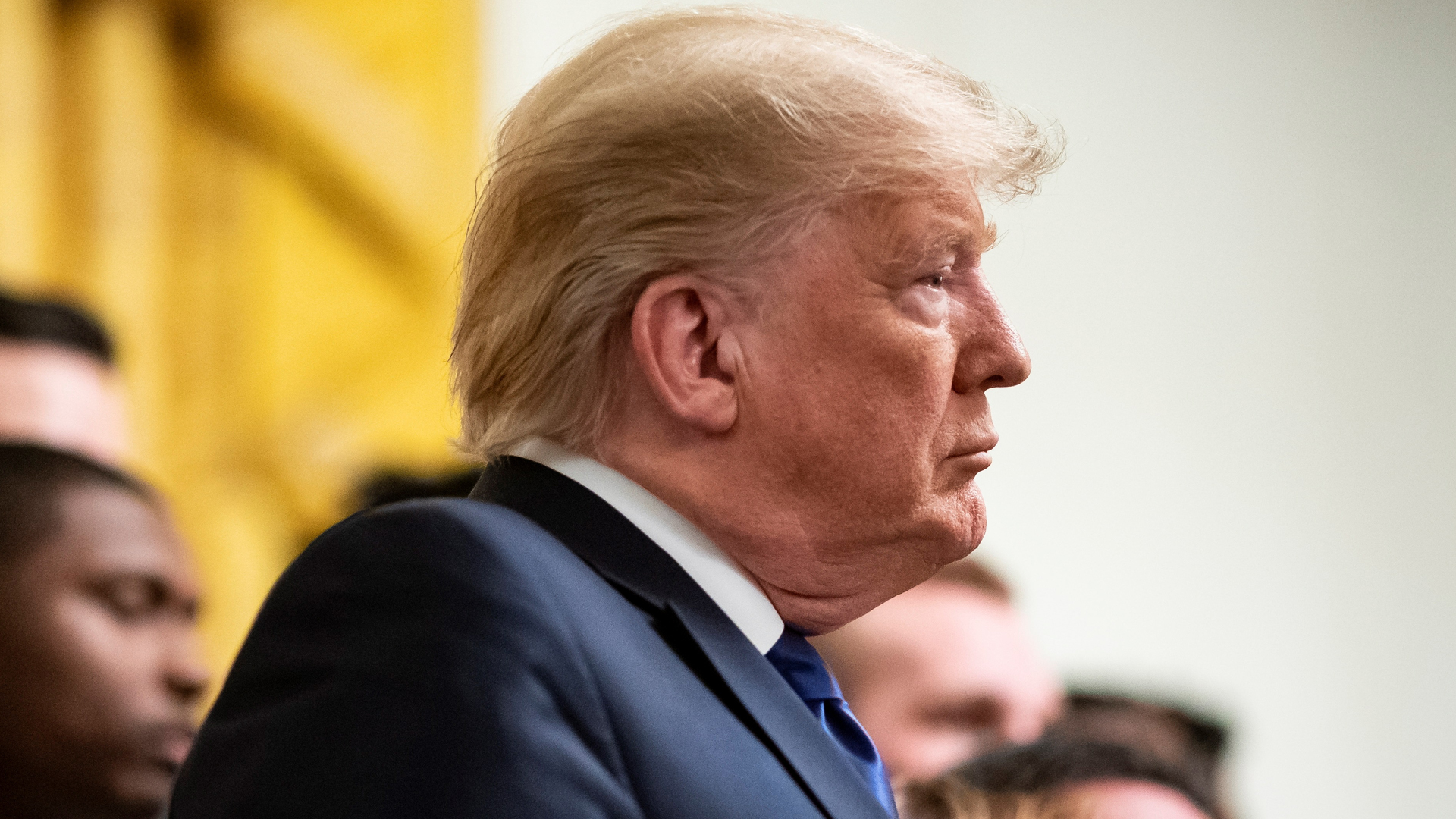 Gente de Irán merece un gobierno que esté interesado en ayudarlos y no en matarlos: Trump