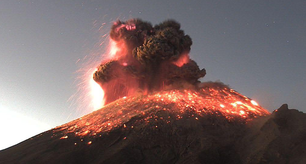#Video Así fue la explosión del Popocatépetl; suman 268 exhalaciones en 24 horas #Video Así fue la explosión del Popocatépetl; suman 268 exhalaciones en 24 horas