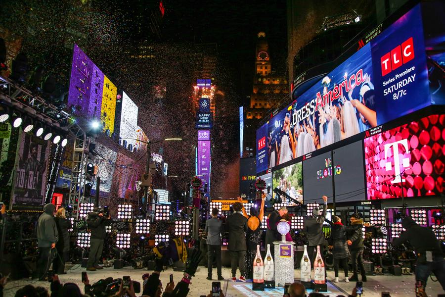 #Fotos Así celebraron la llegada del Año Nuevo en Nueva York - fd2e7467c4ee59d5b943fabefa068b73d0544cd7w