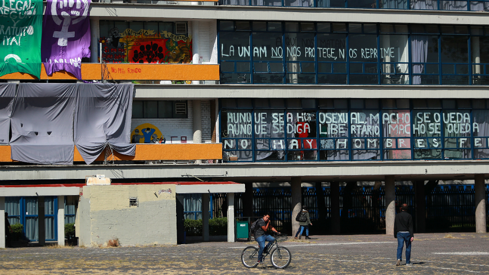 Tras diálogo, facultad de Filosofía y Letras de la UNAM sigue en paro