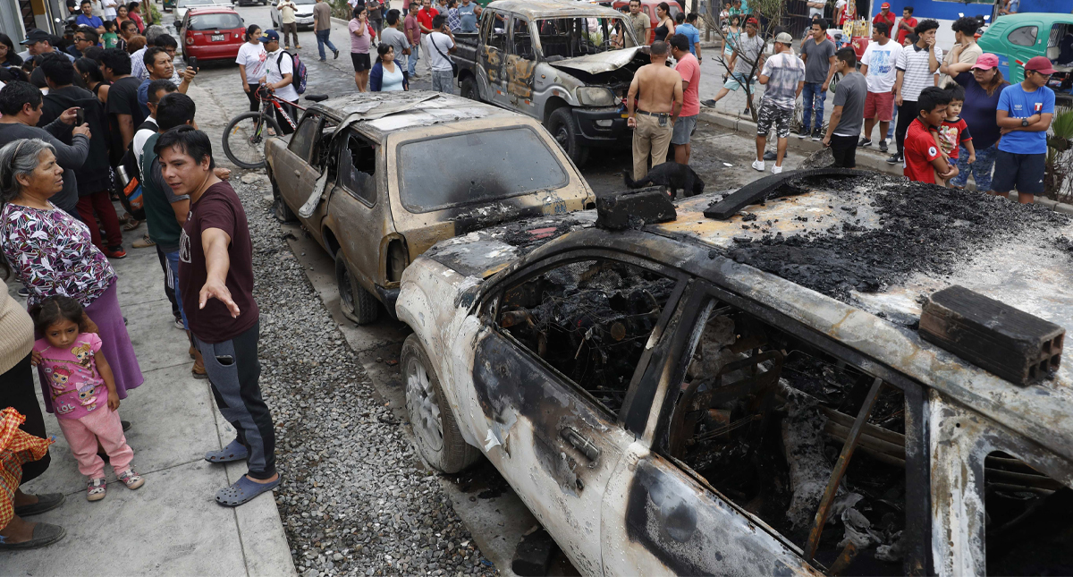 Sube a 14 muertos por deflagración de gas en Lima, Perú