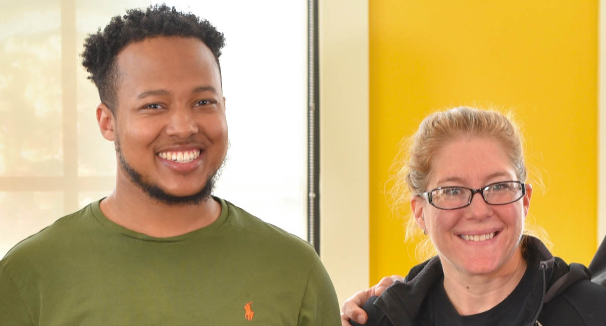 Joven recibe comida gratis por un año tras ayudar a frustrar secuestro