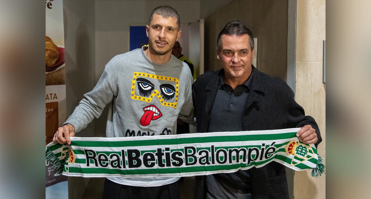 Guido Rodríguez llega a Sevilla para incorporarse al Real Betis