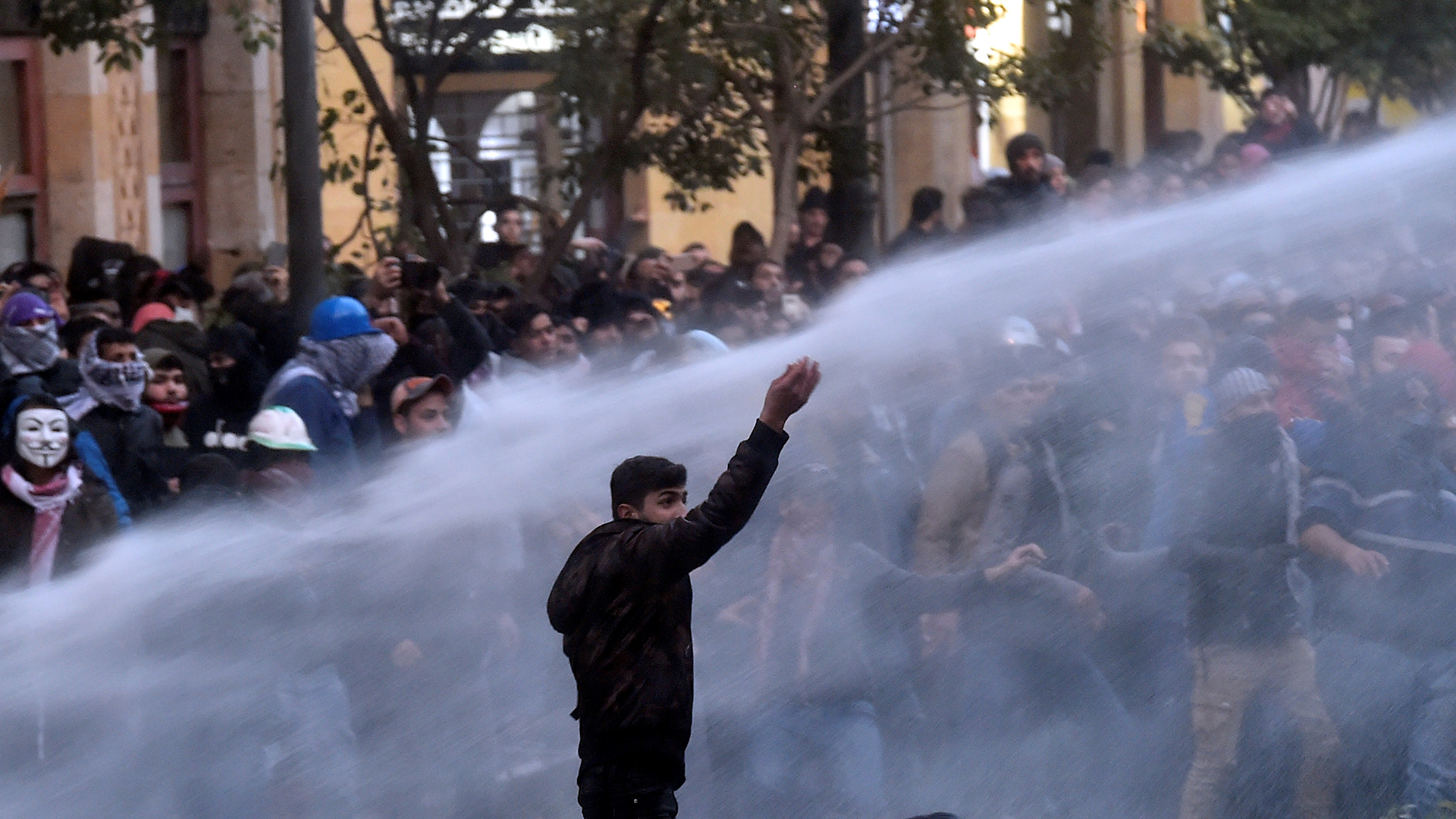 Más de 170 heridos en Líbano durante la peor jornada violenta por protestas - hrw-denuncio-a-violenta-represion-de-las-fuerzas-libanesas-contra-civiles