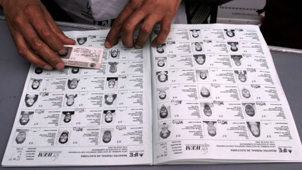 AMLO instruye a Segob a “no meterse” con datos biométricos del INE