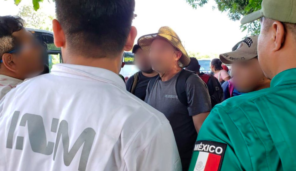 INM investiga 20 probables redes de traficantes de personas