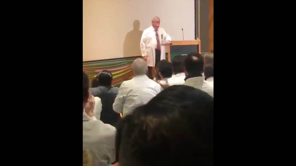 #Video Respaldan a director del Hospital Infantil señalado de corrupción por AMLO