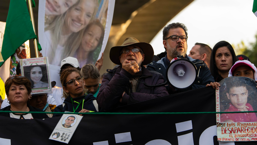 “Pasarás a la historia como traidor que destruyó la patria”: Sicilia a AMLO
