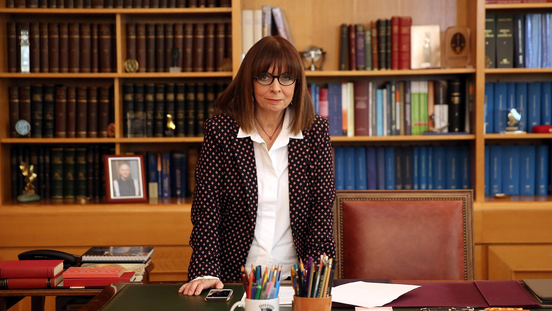 Grecia elige por primera vez a una mujer como presidenta - katerina-sakellaropoulou