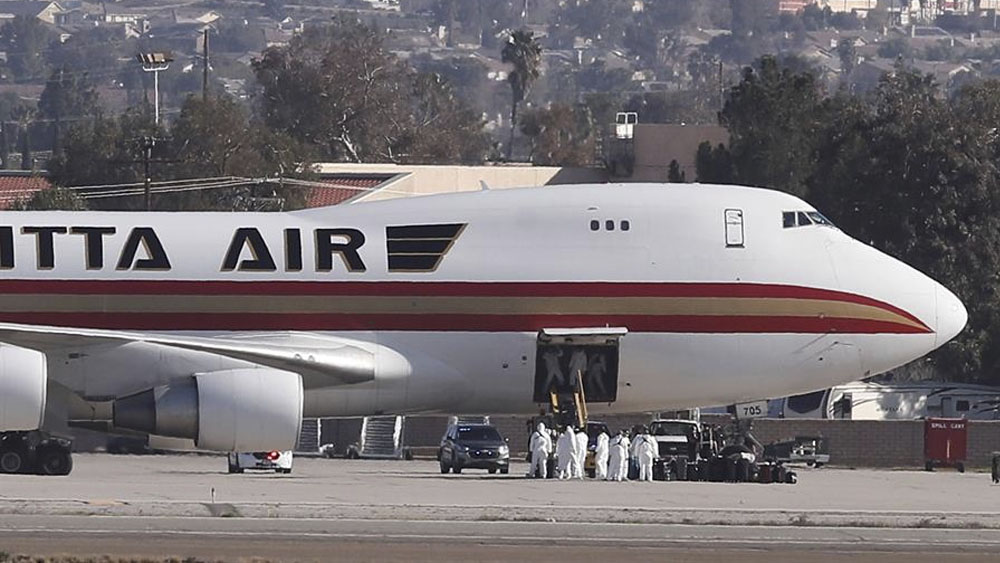 Llegan a California 201 evacuados de China por coronavirus