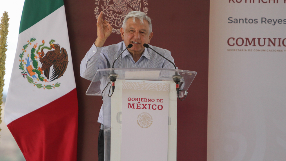 AMLO pide a oaxaqueños juntar dinero para ‘cachito’ de rifa del avión presidencial