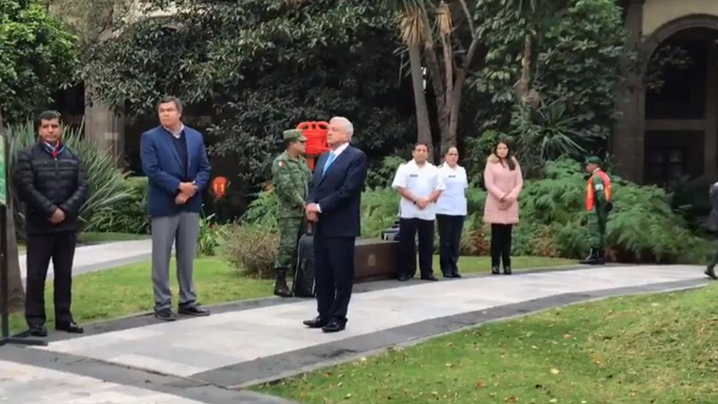 López Obrador se resguardó en Jardín de la Emperatriz durante Macrosimulacro