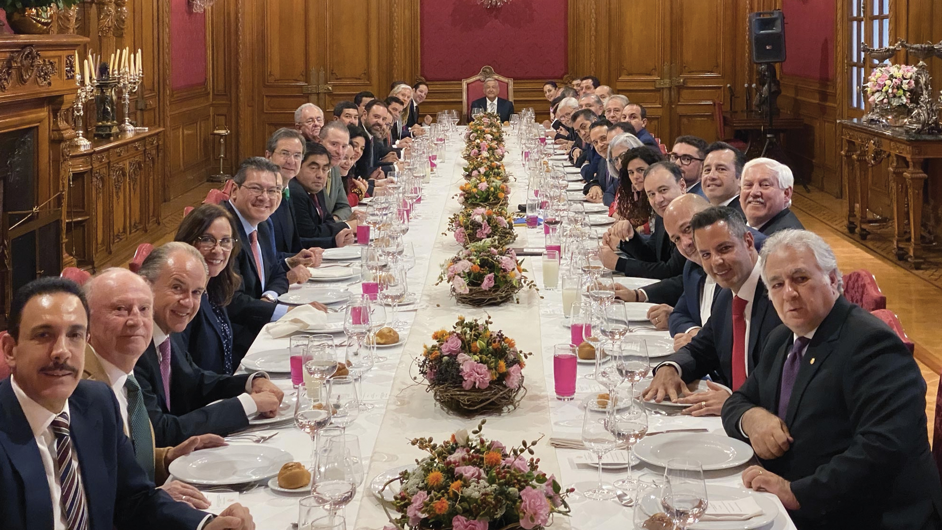 Gobernadores y López Obrador se reúnen en Palacio Nacional