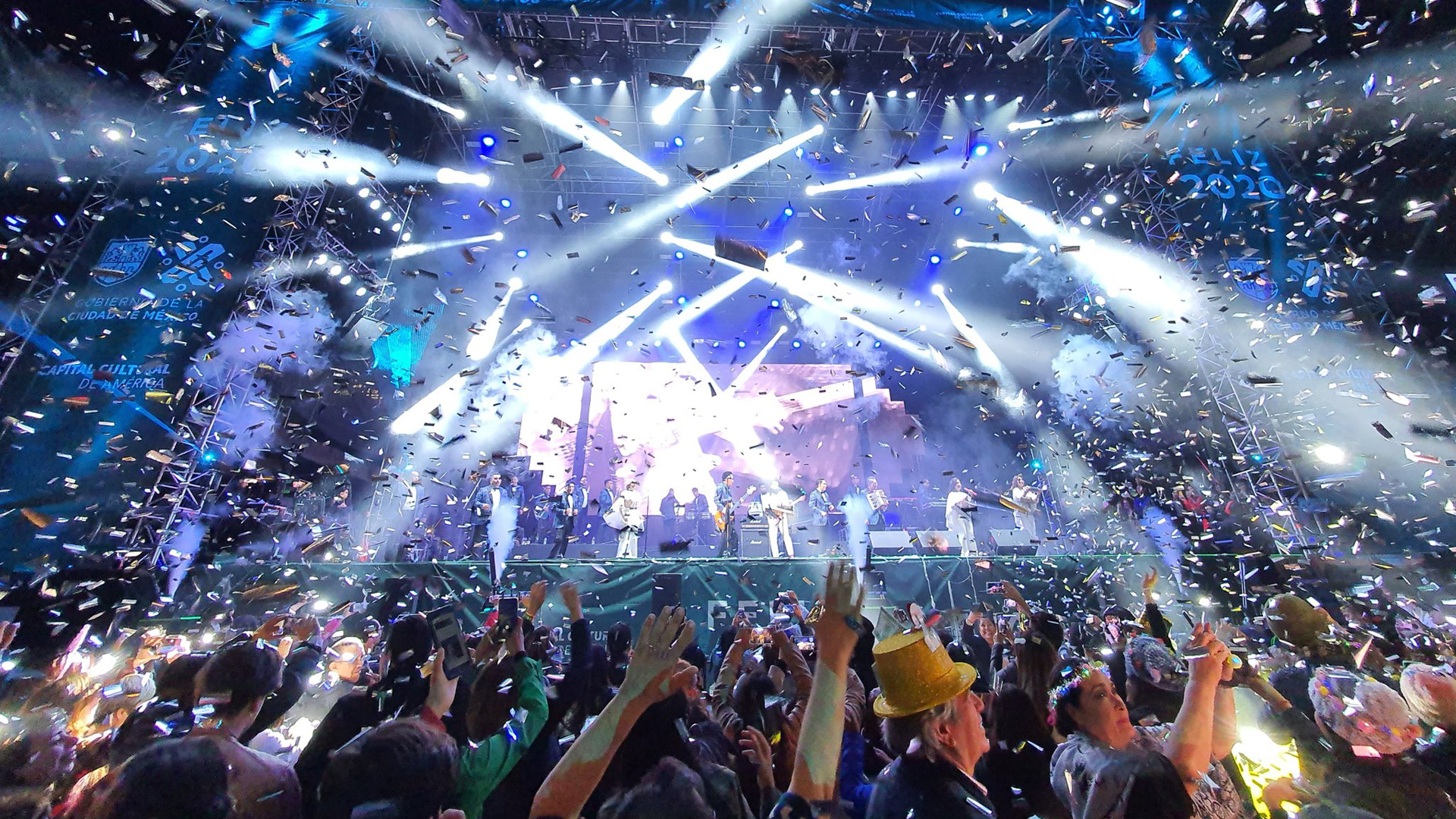 Más de 180 mil personas recibieron el 2020 con Los Ángeles Azules