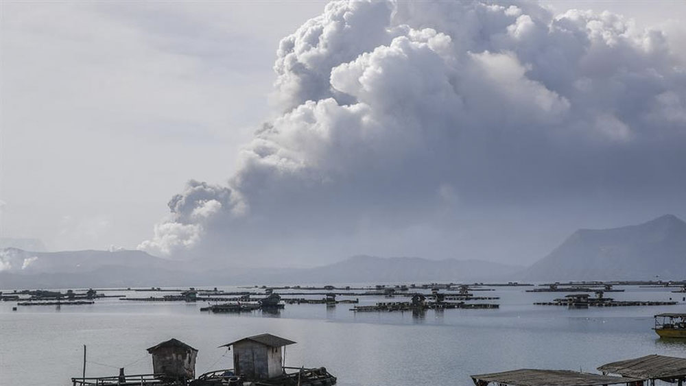 Más de 24 mil evacuados en Filipinas por volcán Taal