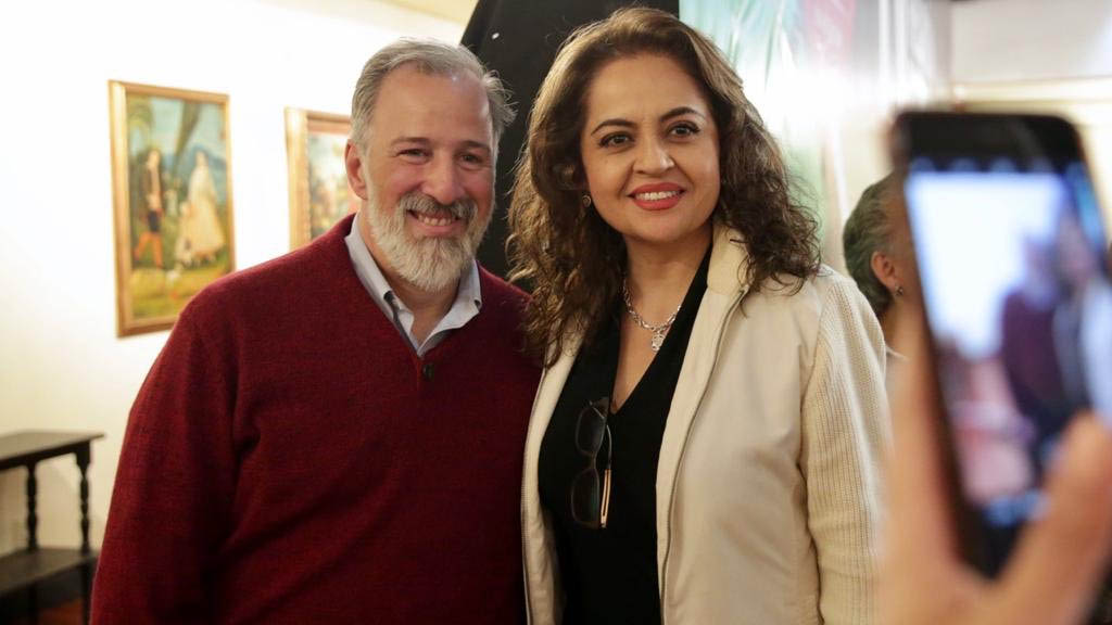 Meade coincide con diputados del PRI en reunión plenaria