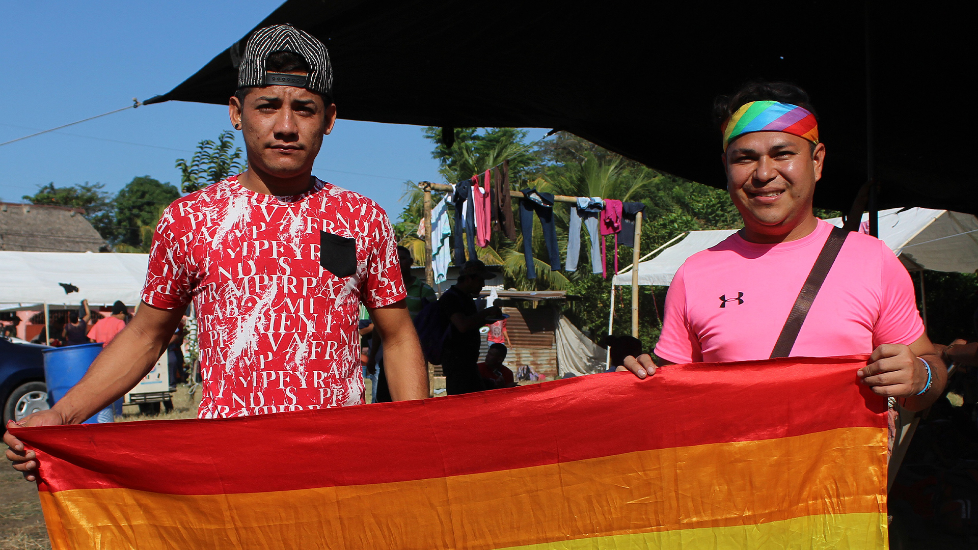 Migrantes homosexuales y trans piden ayuda a la comunidad LGBT de México