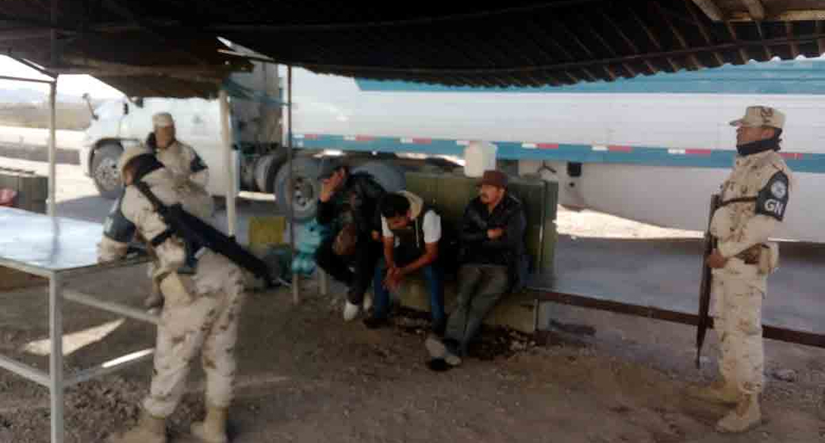Aseguran en Sonora a 108 migrantes centroamericanos; viajaban hacinados en dos autobuses