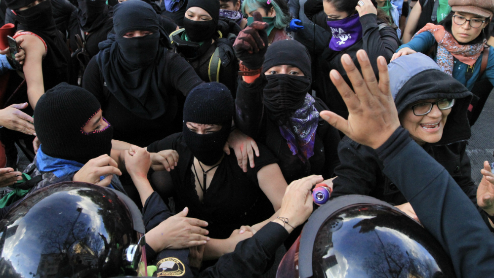 Incidentes durante protesta de mujeres en Paseo de la Reforma