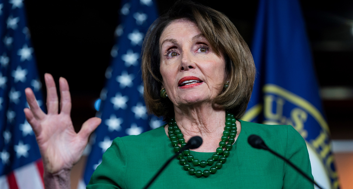 Pelosi aplaza entrega de cargos para iniciar juicio político contra Trump