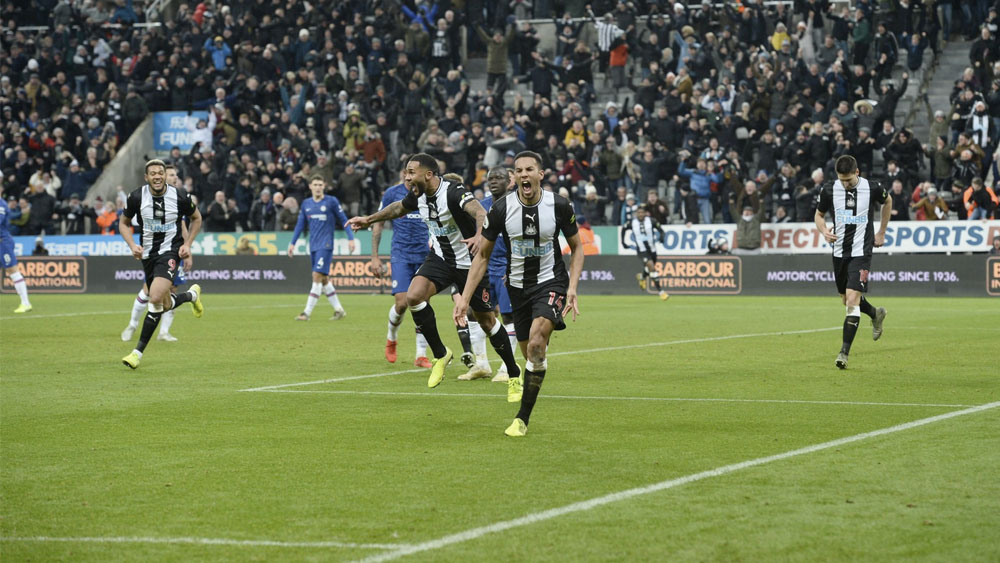 Newcastle vence al Chelsea con gol de último minuto