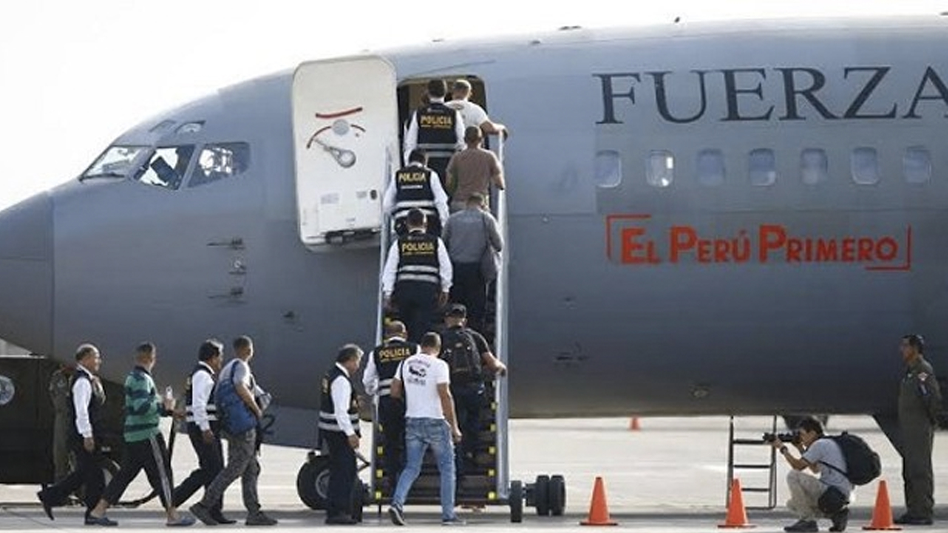 Perú expulsa a 131 venezolanos implicados en delitos