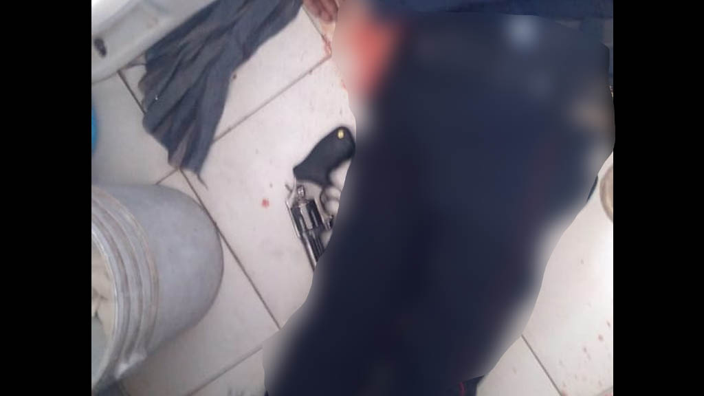 Policía se suicida en baño de corralón en la Miguel Hidalgo Policía se suicida en baño de corralón en la Miguel Hidalgo