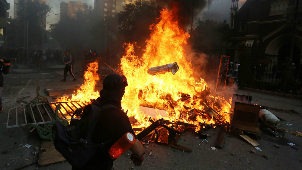 Miles de personas toman el centro de Santiago de Chile en la primera protesta del 2020