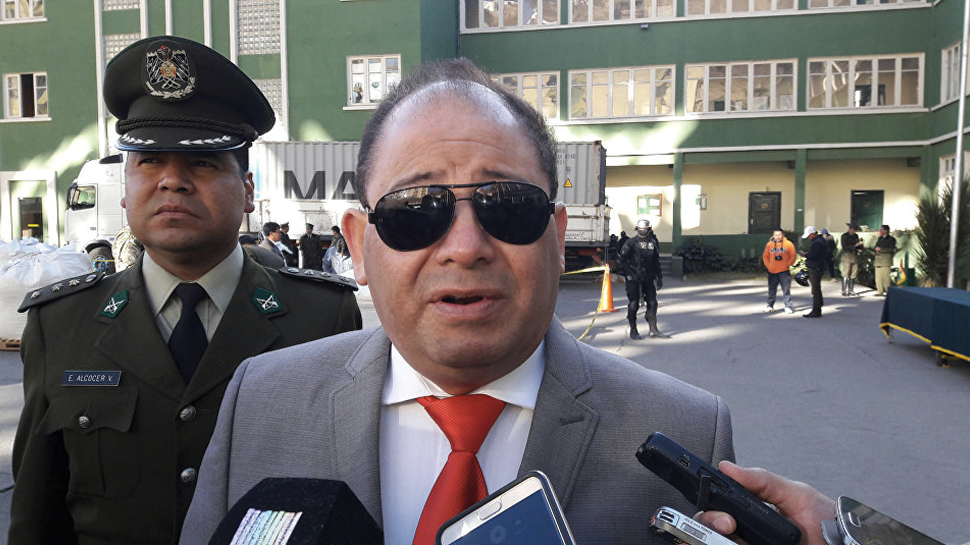 Sitian casa de exfuncionario de Evo Morales que estuvo refugiado en embajada mexicana