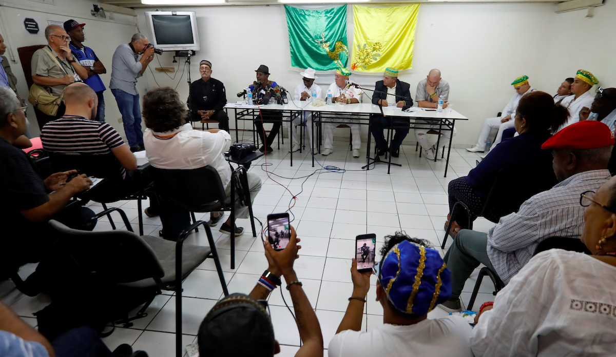 Santeros cubanos predicen golpe de Estado en 2020