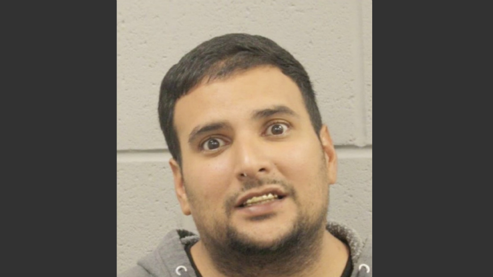 Hombre agrede e intenta matar a cuatro hispanos en Texas