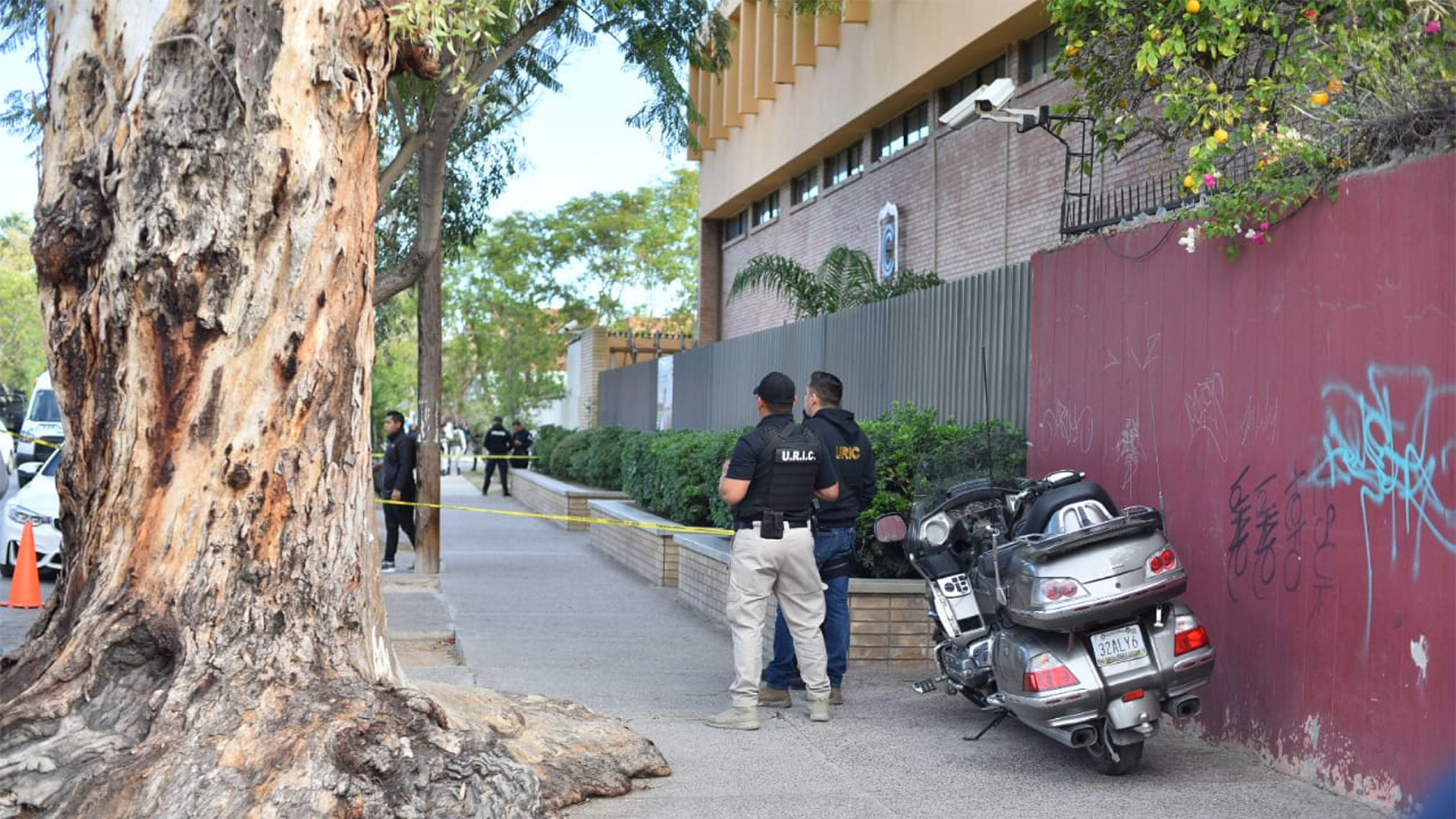 Niño ingresa armado a colegio de Torreón; mata a profesora y se suicida
