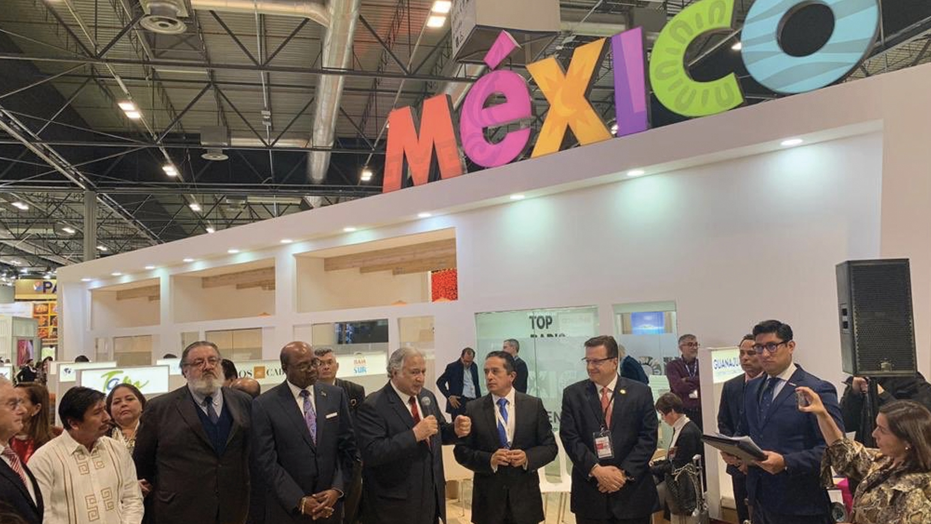 Turismo debe proteger a mexicanos desfavorecidos: Torruco