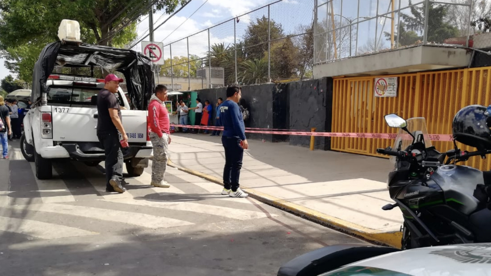 Autoridades atienden amenaza de bomba en la Preparatoria 5 de la UNAM