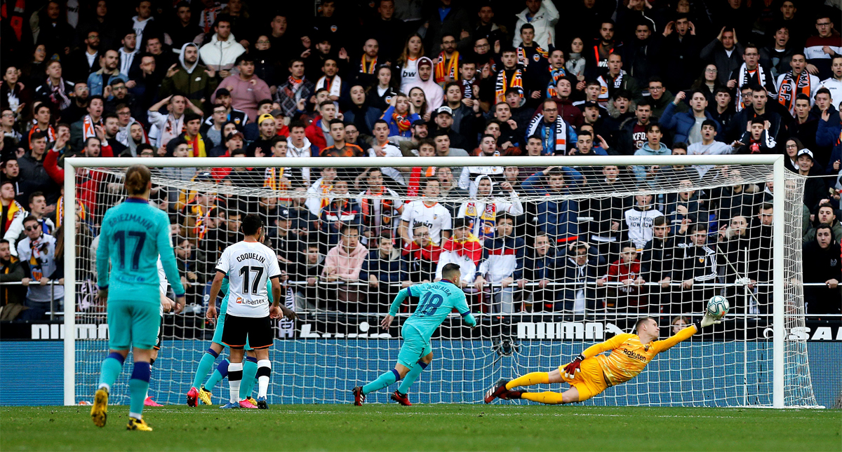 Valencia vence al Barcelona en casa después de 13 años sin lograrlo