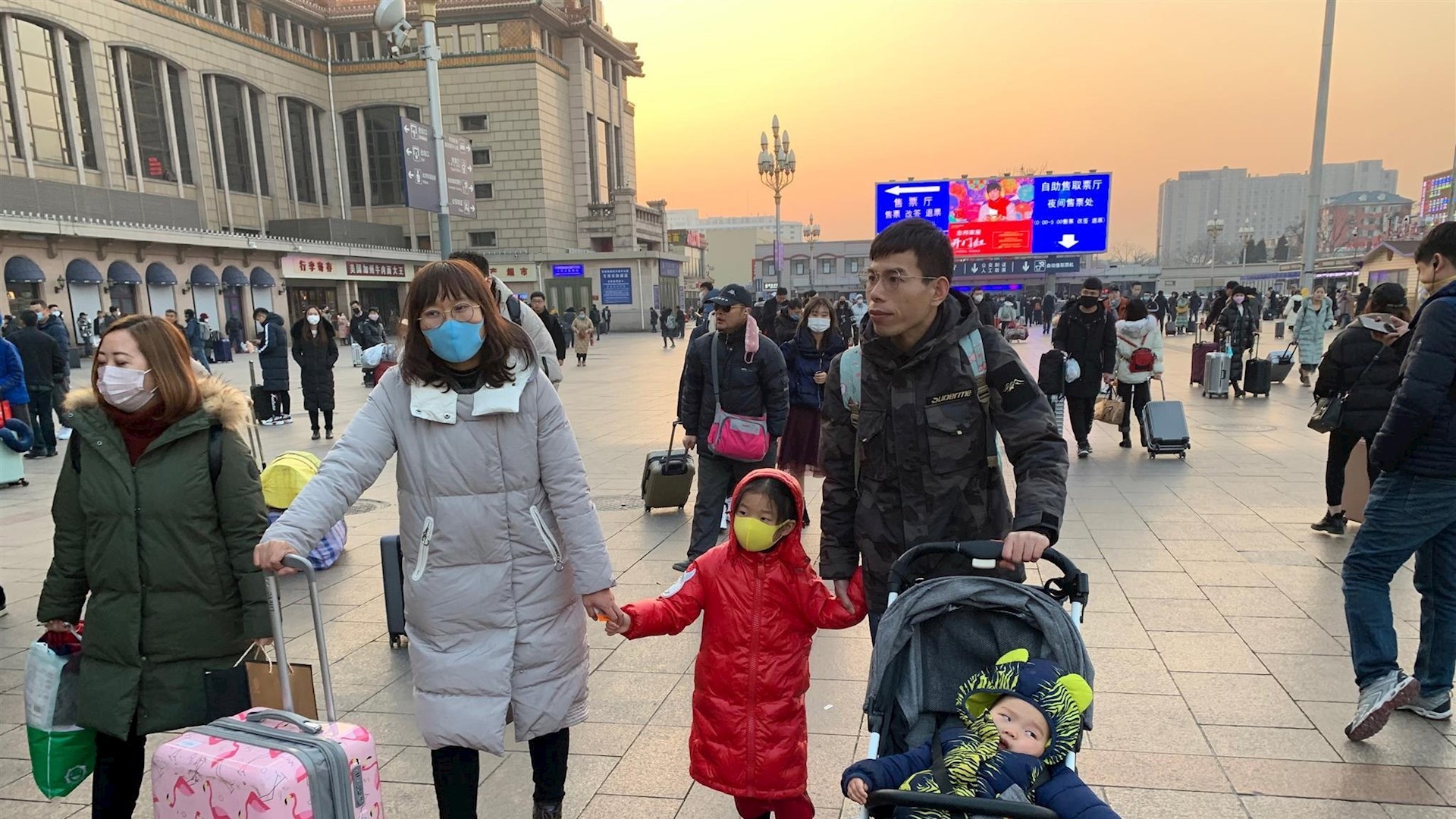 China cierra otras dos ciudades cerca de Wuhan para contener el coronavirus