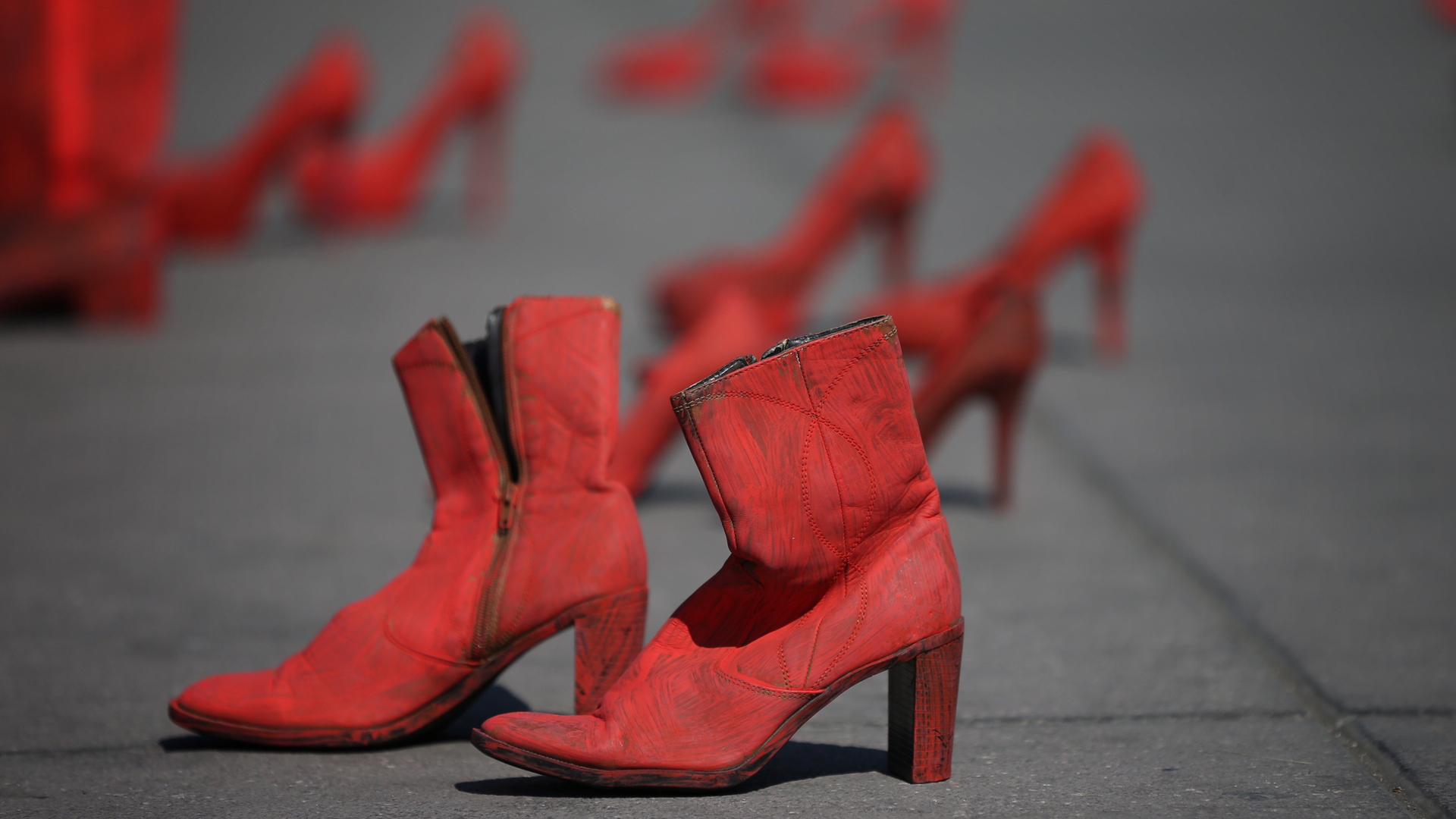 Tipificar y mantener feminicidio debe tener agravante y penalidad más alta, afirma FGR