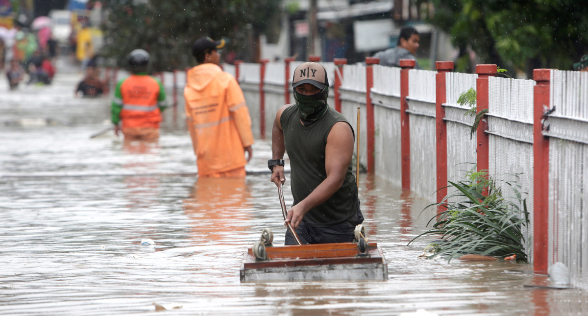 Nueve muertos y miles de evacuados en Yakarta por lluvias torrenciales