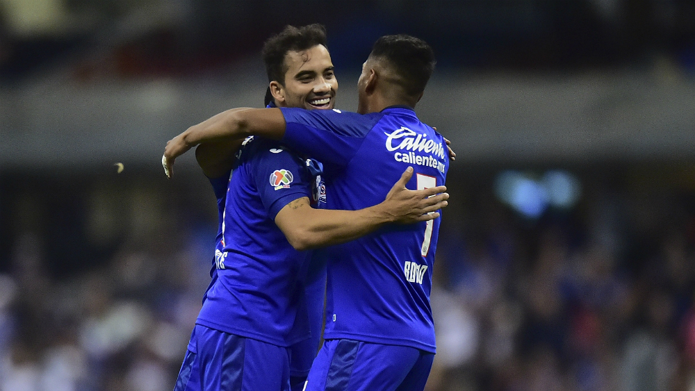 Cruz Azul sigue enrachado y vence 2-1 a Tigres