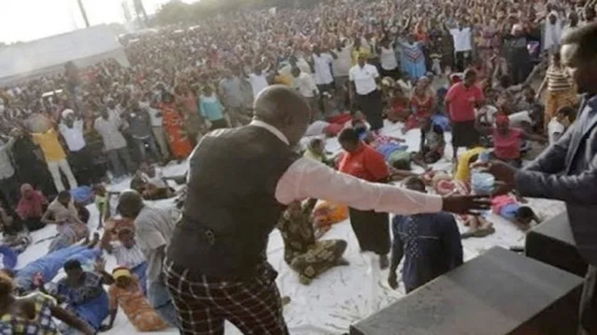 Al menos 20 muertos tras estampida en misa en Tanzania