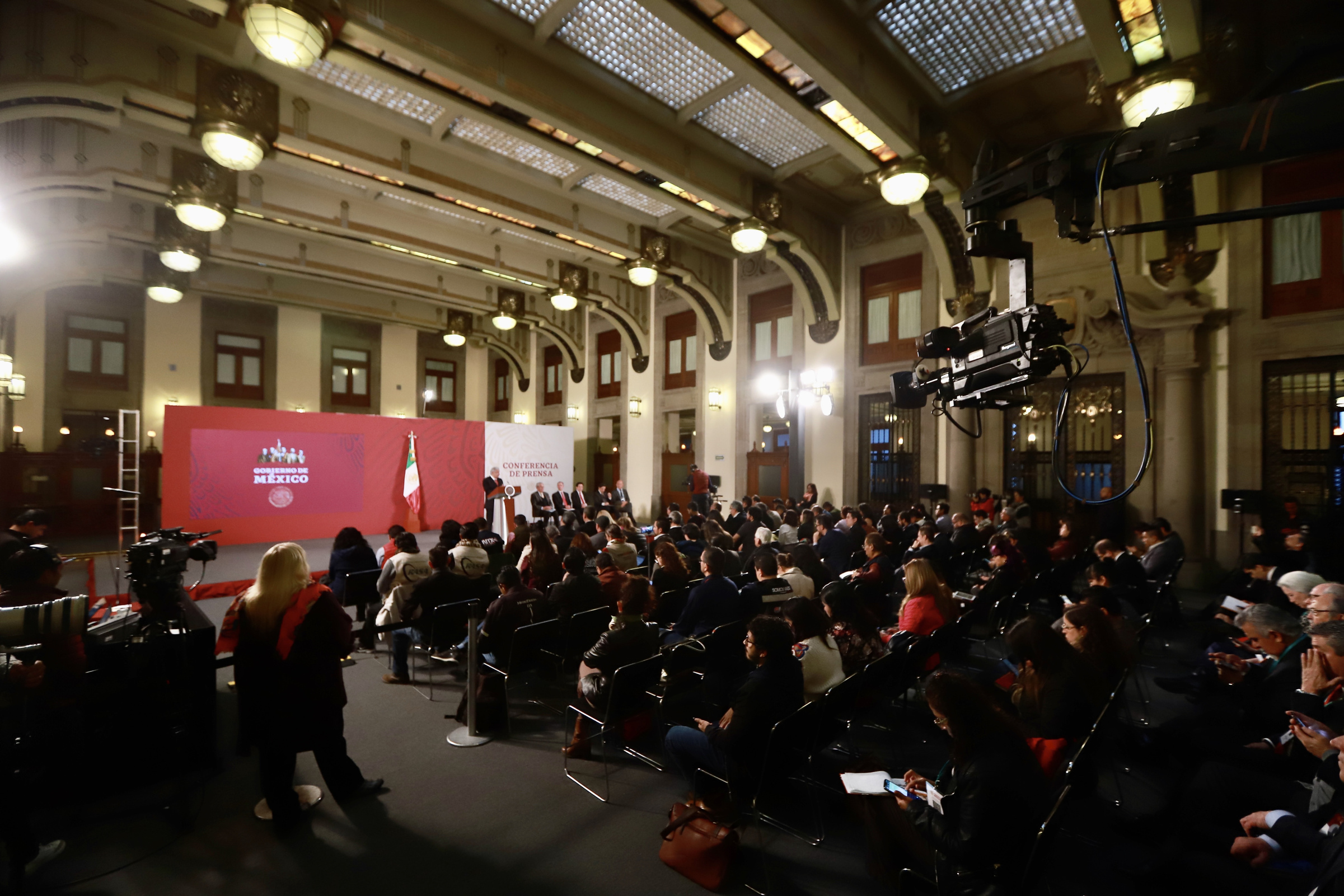 Se redujo 74% flujo de migrantes en la frontera norte, asegura el canciller Ebrard; conferencia matutina (12-02-2020)