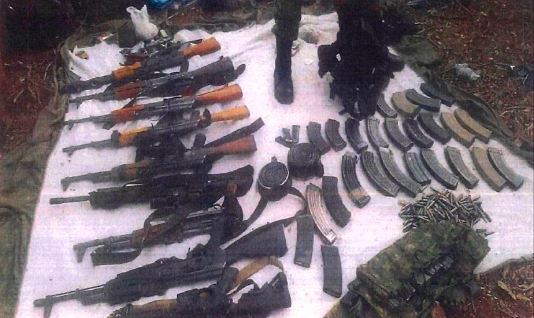 Detienen a 18 sujetos con arsenal en Guerrero y Michoacán Detienen a 18 sujetos con arsenal en Guerrero y Michoacán