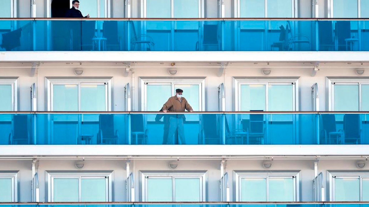 ¿Cómo viven en un barco en cuarentena por coronavirus?