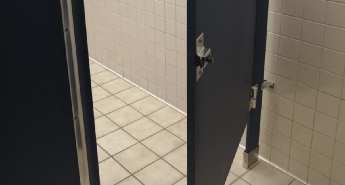 Detienen a estudiante de la Facultad de Ciencias de la UNAM acusado de grabar a alumna en el baño