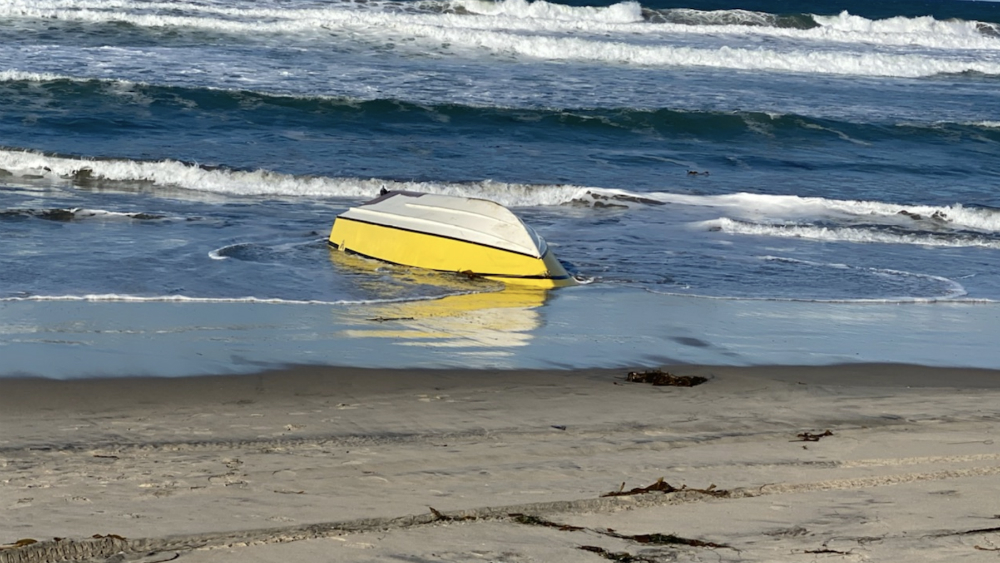 Cruce de migrantes por mar en California deja una persona muerta