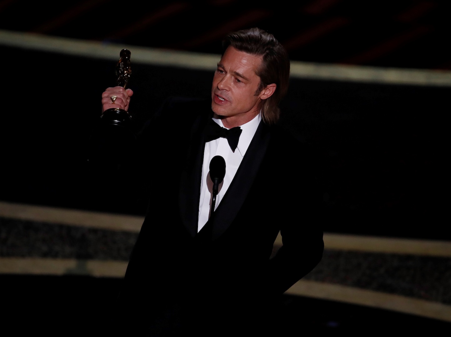 Phoenix, Zellweger y 'Parasite' se llevan la noche del Óscar - brad-pitt-oscar
