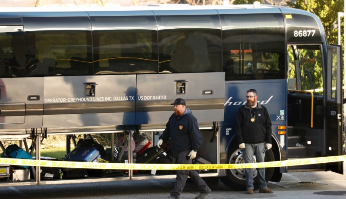 Tiroteo en autobús deja al menos un muerto en California