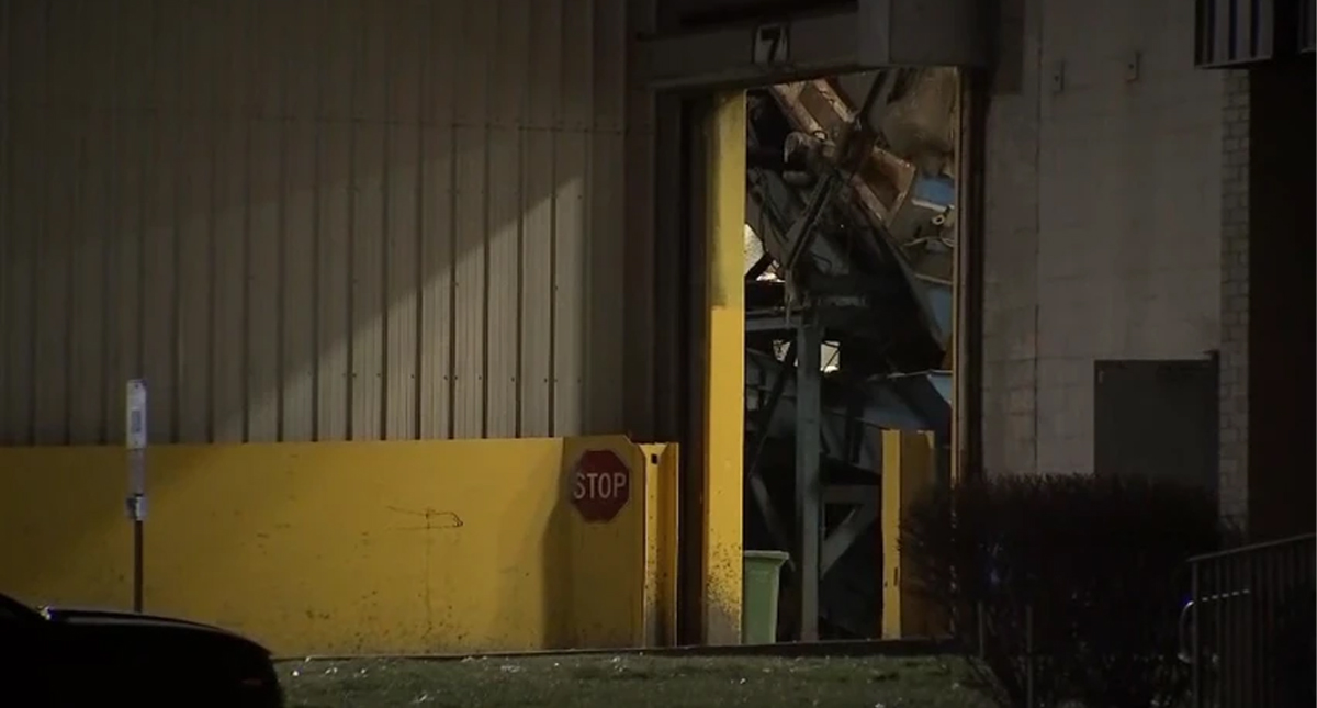 Hallan cadáveres de dos recién nacidos en centro de reciclaje de Estados Unidos