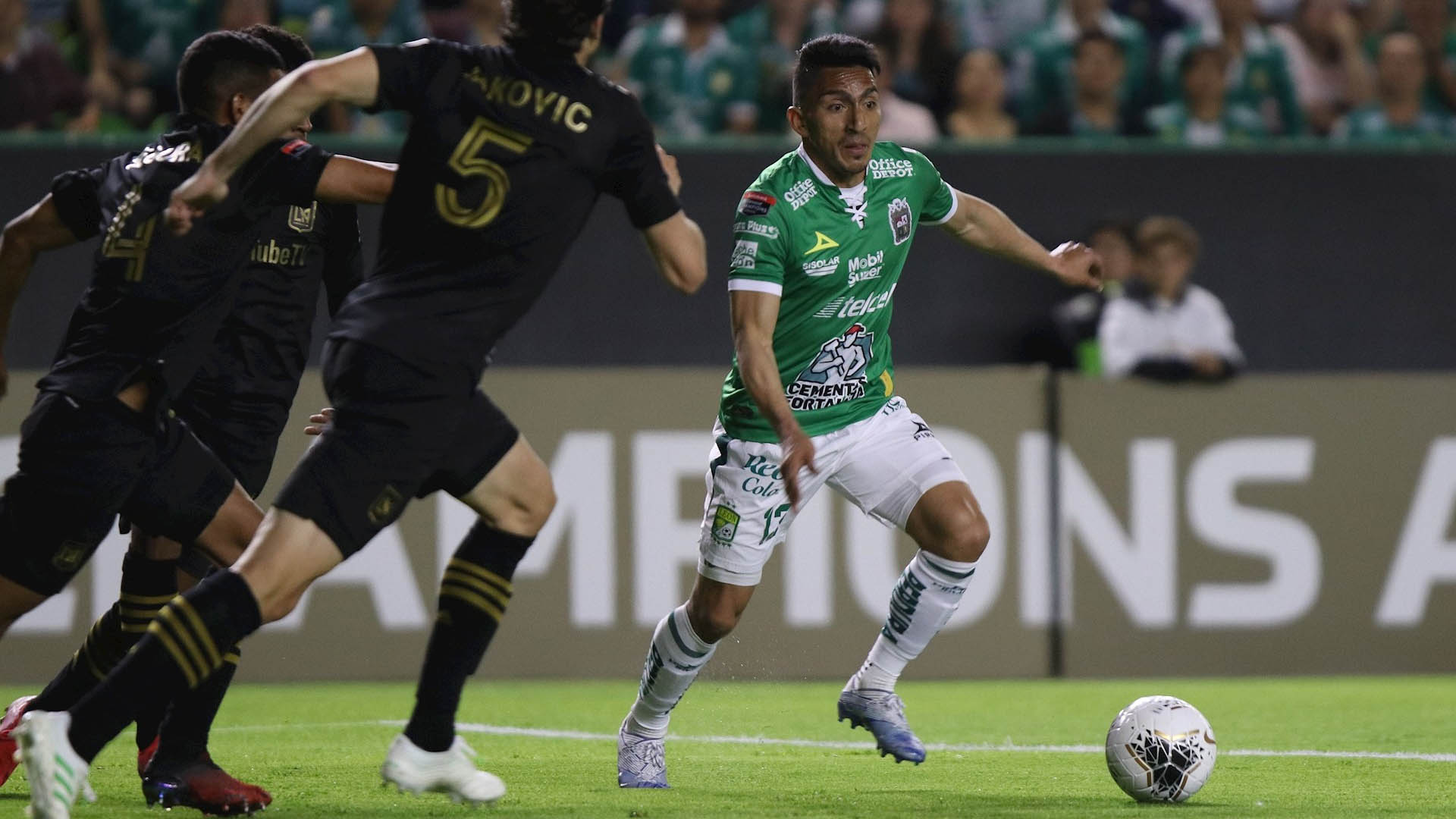 León vence a LAFC en la ida de octavos de Liga de Campeones de Concacaf - club-leon-lafc-los-angeles-concacaf-2