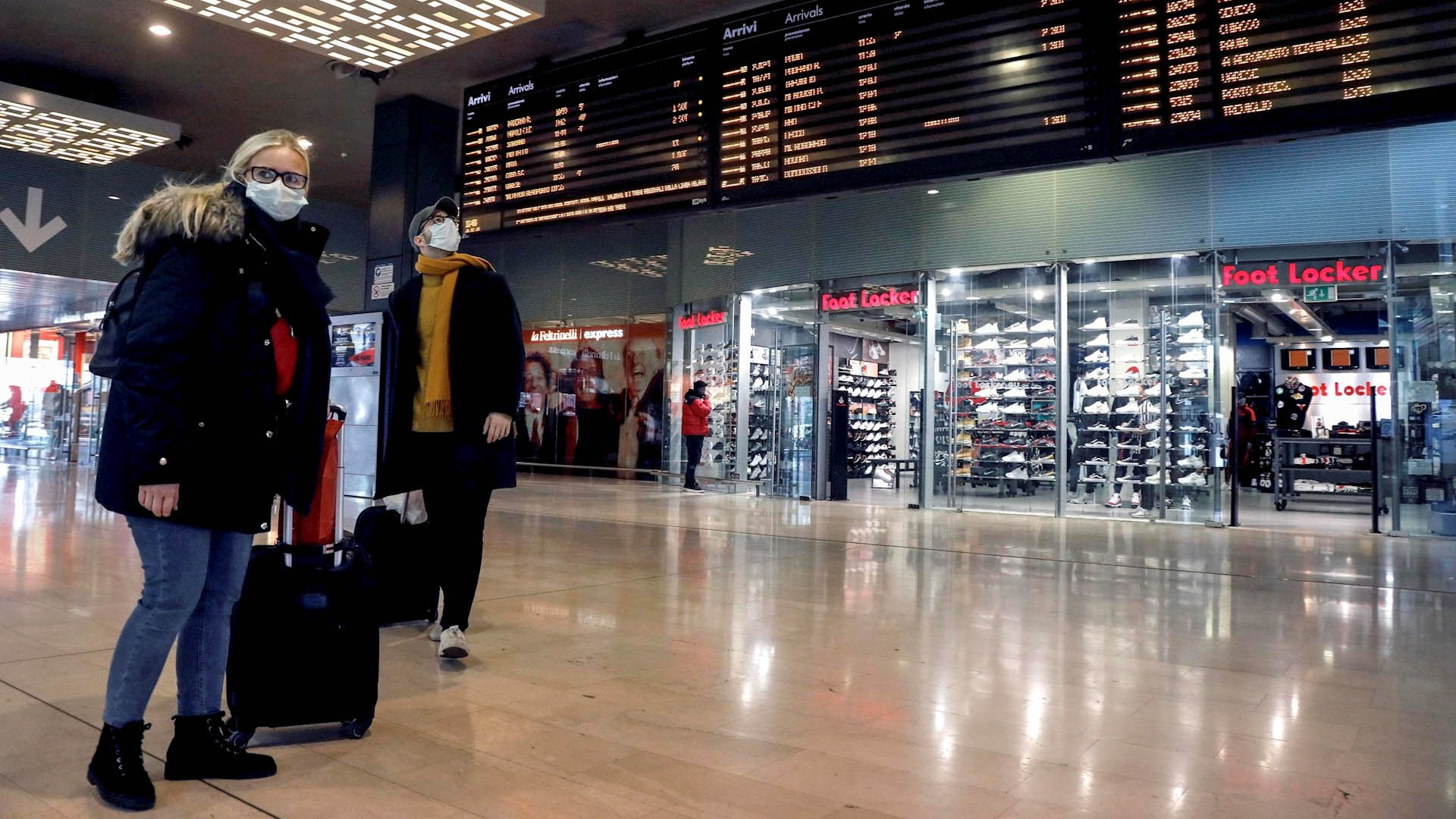 EE.UU. eleva Alerta de Viaje a Italia por brote de COVID-19